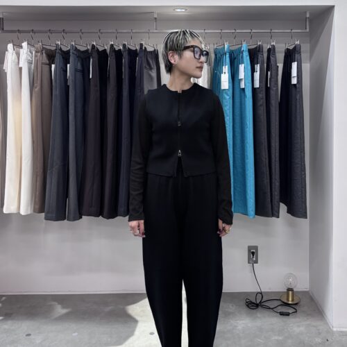 ベスト(En Cloche DEUH) 単品使いも出来て万能！【CLOCHE】ファーベストSETワンピース